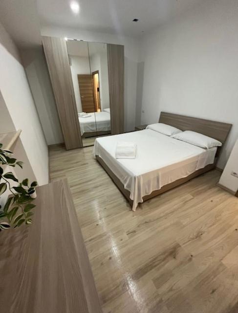 Villa Milano Apt. N. 2 ภายนอก รูปภาพ